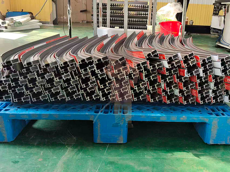 断桥铝拉弯加工整体解决方案：北京盛达伟业拉弯高精度弧形成型与隔热结构双重保障