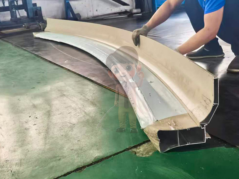 异形曲面不再难加工！北京专业拉弯加工，满足多种工程造型需求！